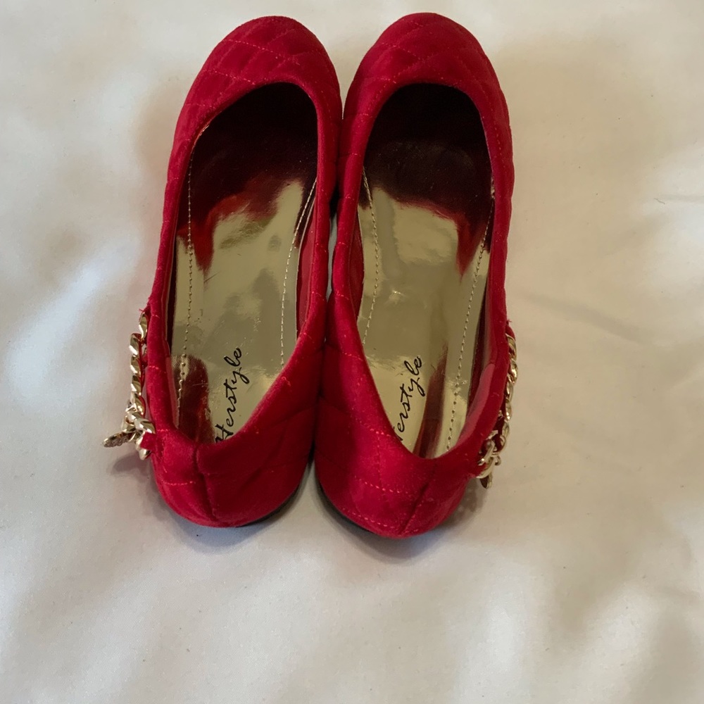 Her style Red Flat Shoe. New